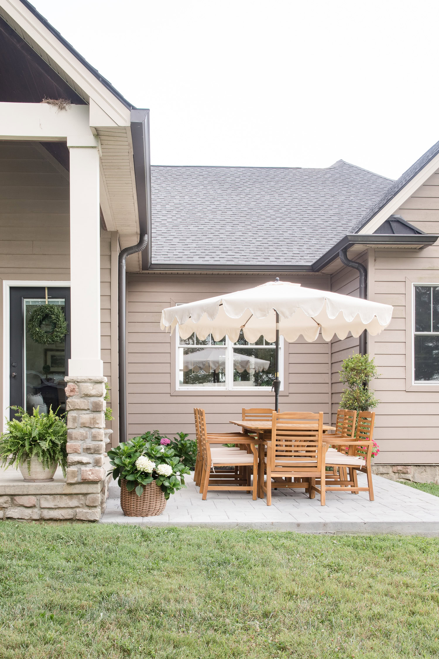 19 Stamped Concrete Patio Ideas to Transform Your Outdoor Space ...