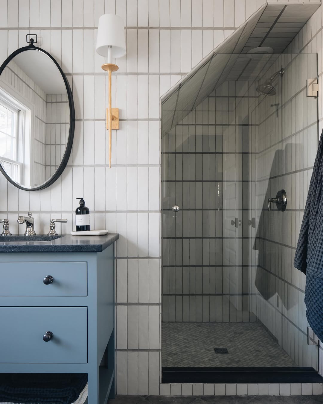 19 Upstairs Bathroom Ideas - Inspired Homey