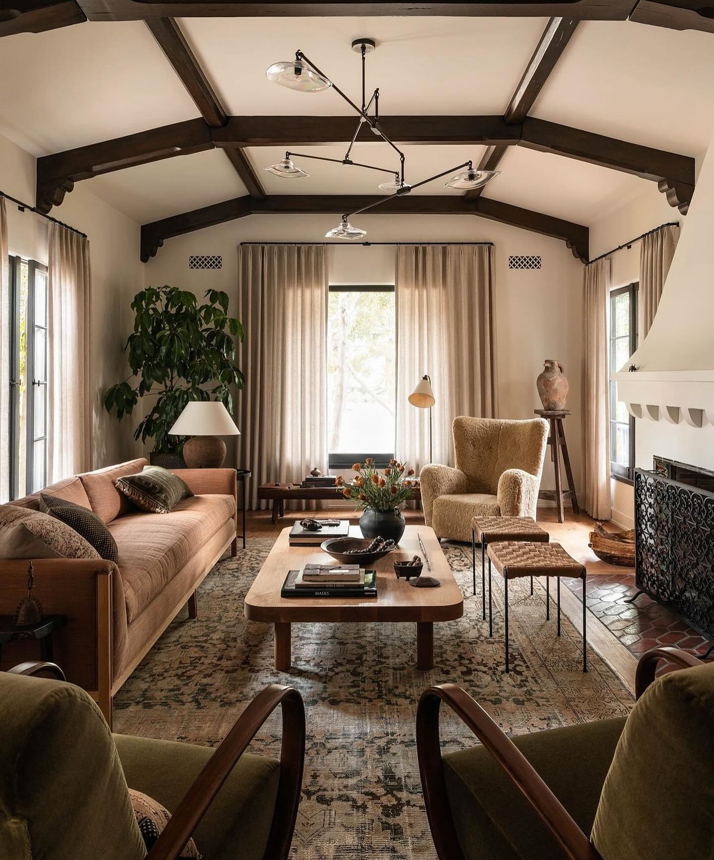 19 Modern Spanish Interior Design Ideas - Inspired Homey