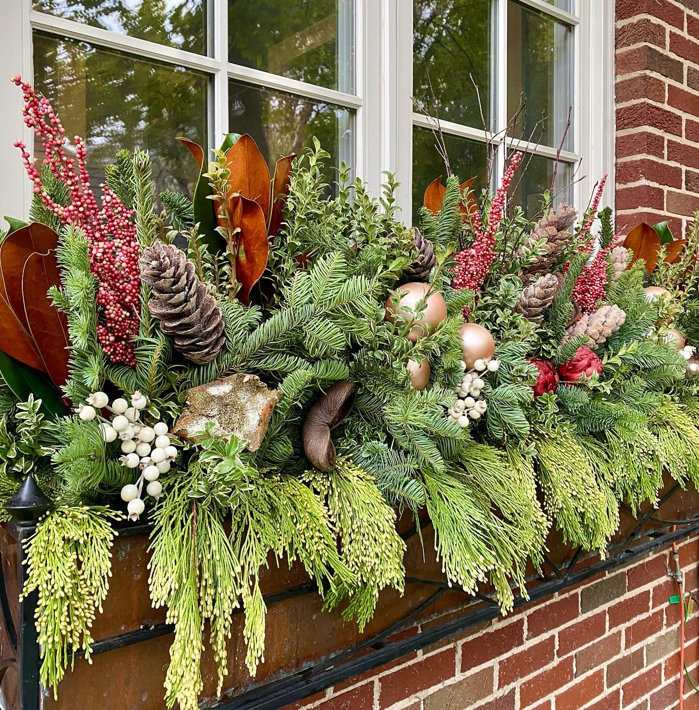 29 Window Box Ideas to Brighten Up Your Home's Curb Appeal - Inspired Homey