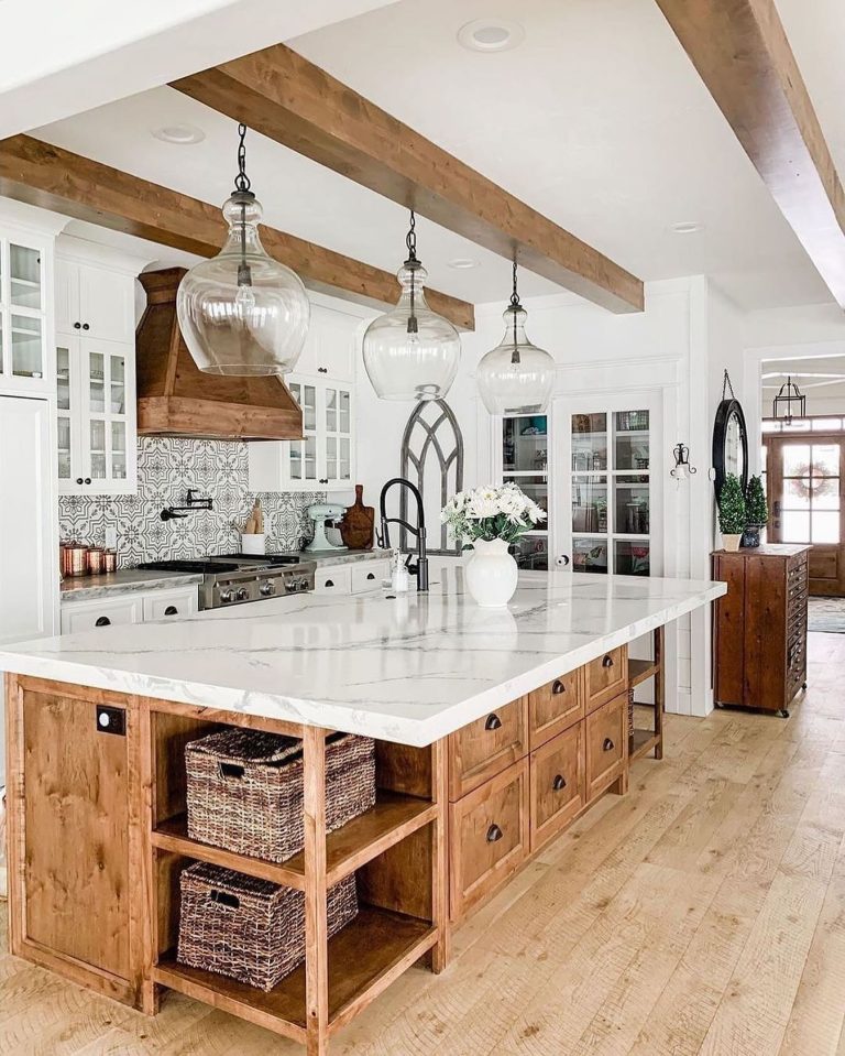 23 Country Farmhouse Kitchen Ideas for a Cozy, Rustic Look